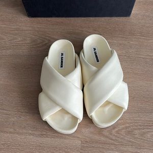 Jil Sander｜oversized wrapped slides